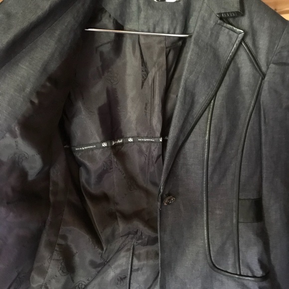 Rock & Republic Denim Jacket - Picture 2 of 3